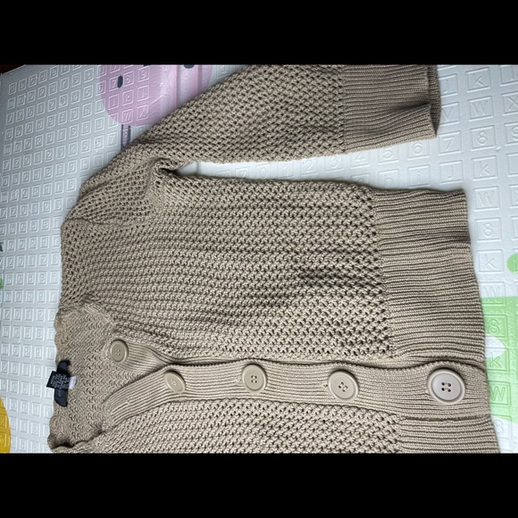 Beach sweater - Picture 3 of 7